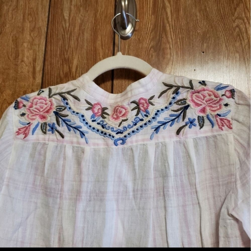 Kyla Seo | Linen Embroidered Floral Long Sleeve Blouse | Size S - Picture 10 of 10